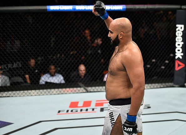 Arjan Singh Bhullar&#039;s debut fight and win in UFC over Luis Henrique