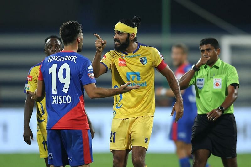 The derby proved to be an engaging spectacle (Photo: ISL)