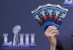 Brian Dawkins: 'silence is killing us as men'