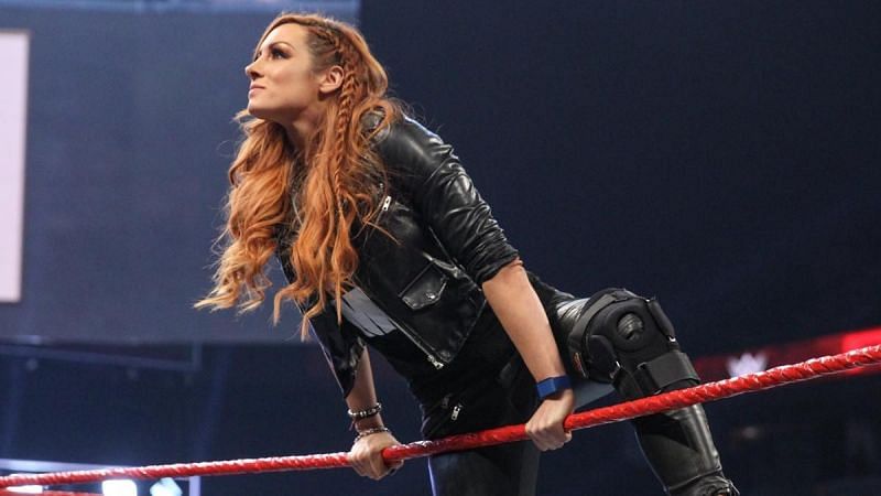 Becky Lynch defeats Stephanie McMahon.