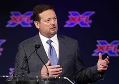 Ex-Oklahoma coach Bob Stoops back with XFL's Dallas team