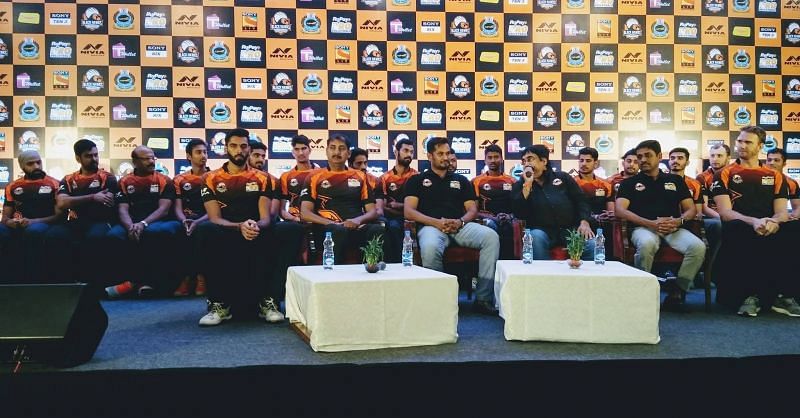 Team Black Hawks Hyderabad at the pre-season press conference