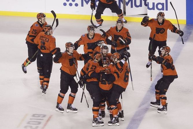 Giroux scores OT winner to lead Flyers past Penguins 4-3