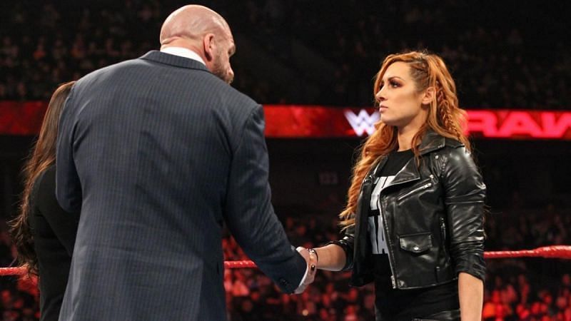 Becky Lynch carried this episode of Monday Night RAW on her shoulders
