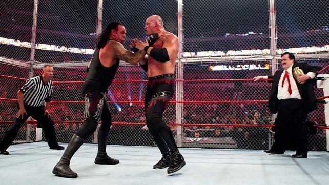 Kane and The Undertaker battled over the World Heavyweight Championship in 2010.