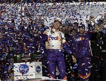 Denny Hamlin cruises to 2nd Daytona 500 victory in 4 years