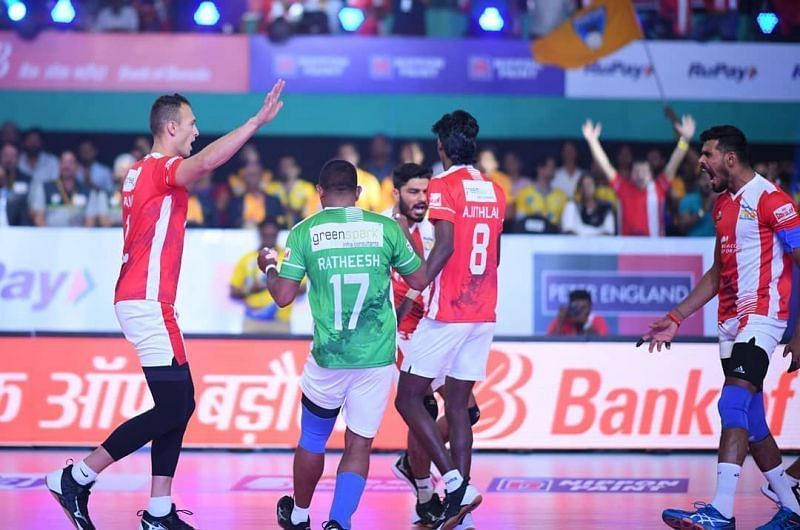 Calicut Heroes remain unbeaten in the Pro Volleyball League 2019 Jerome Vinith top-scored for the Calicut Heroes with 16 points