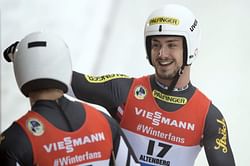 Germany's Felix Loch wins luge race by 0.004 seconds
