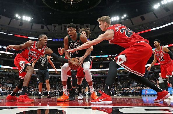 NBA 2018-19: Player Ratings - Milwaukee Bucks vs Chicago Bulls; Antetokounmpo dominates, Lopez struggles, LaVine shines
