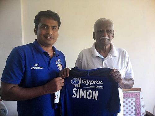 Simon Sundararaj (right) with Chennaiyin FC assistant coach Syed Sabir Pasha