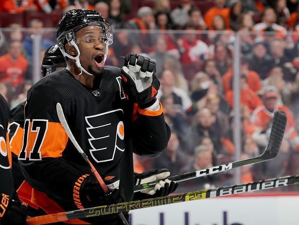 Wayne Simmonds is now a Nashville Predator