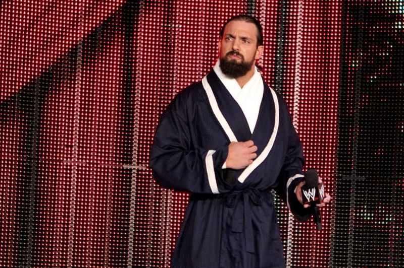 Sandow was compared to the Genius by many fans who saw similarities between the two.