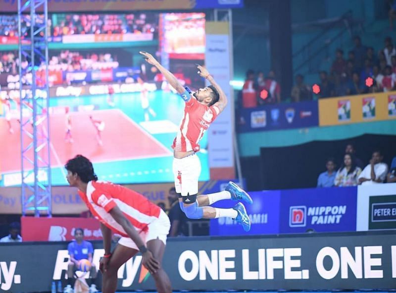 Jerome Vinith top-scored for the Calicut Heroes with 16 points