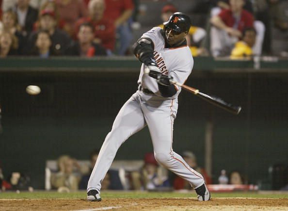 Barry Bonds swinging his bat during the 2002 World Series
