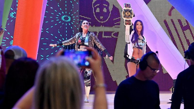 Sasha Banks and Bayley are the first WWE Women&#039;s Tag Team Champions