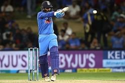 Mumbai Indians take a slight dig at Dinesh Karthik after the Hamilton loss