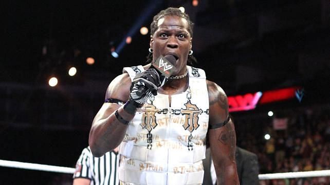 r truth is having the weirdest wrestlemania record to his name