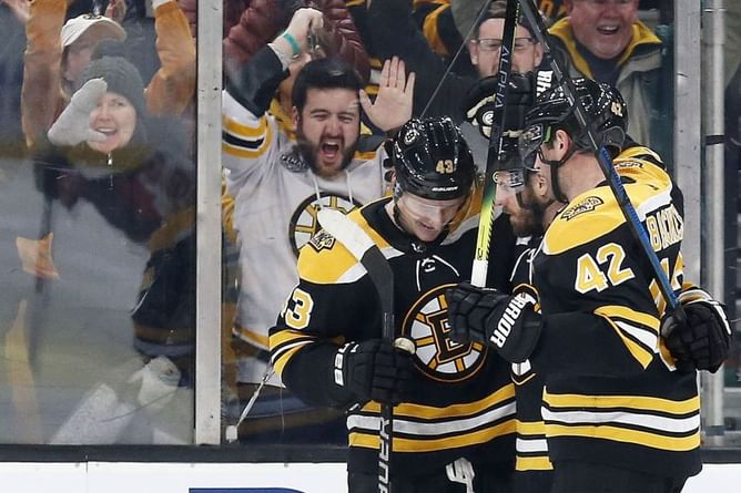 Krejci's late goal helps Bruins extend points streak to 19
