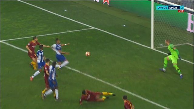 The foul on Fernando clearly stopped him from getting a touch on the ball. A right decision.