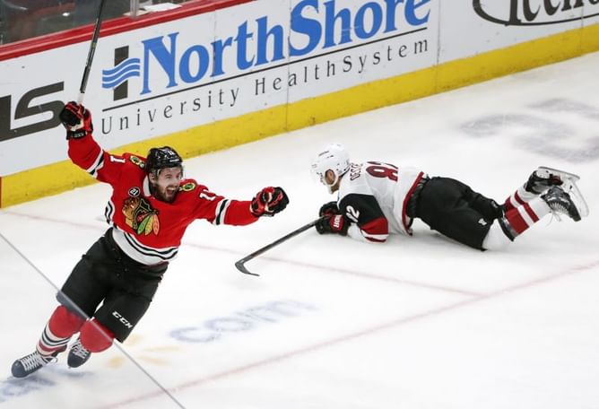 Perlini gets hat trick as Blackhawks cool down Coyotes 7-1