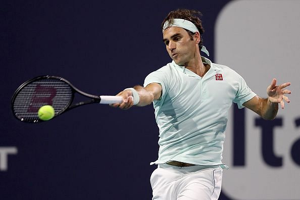 Roger Federer will have to be on top of his return games and find a way to put pressure on Isner&#039;s serve.