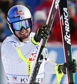 Paris beats title rival Feuz in penultimate downhill
