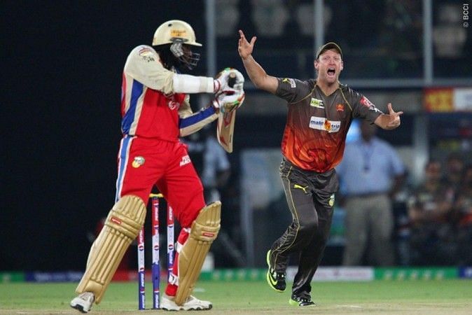Gayle and White batted for their respective teams in the super over