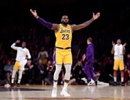 Los Angeles Lakers seem to have left LeBron all on his own