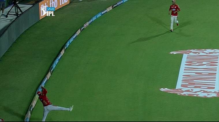 Mayank Agarwal and Manoj Tiwary combined to take a terrific catch against RR