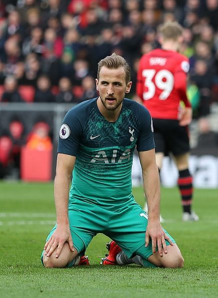 Harry Kane rues another Spurs defeat as their poor form continues (Credit: Getty Image)