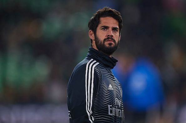 Isco warming up for Real Madrid.
