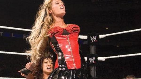 Melina and Ashley Massaro Do Battle At Wrestlemania XXIII