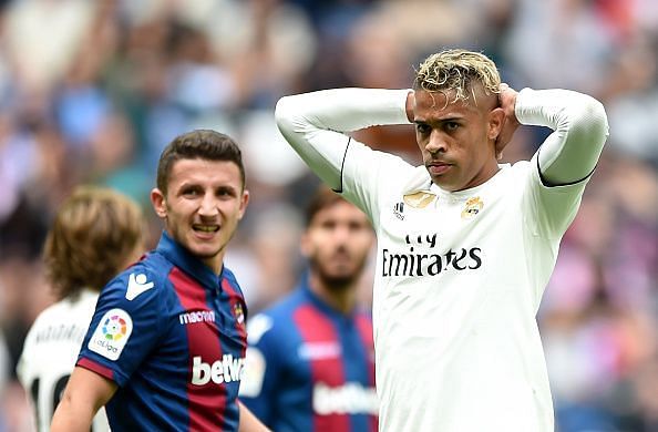 Mariano Diaz sports the legendary no.7 on his back