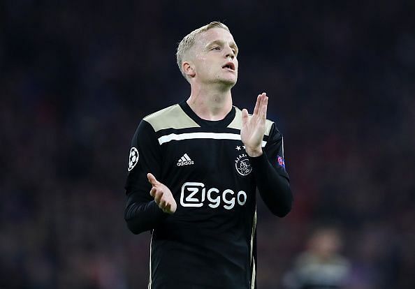 Donny Van de Beek - Ajax midfield sensation