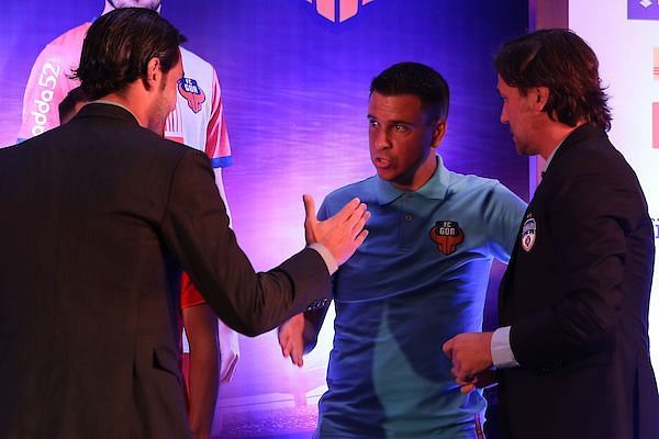 Lobera with Cuadrat at the ISL Pre-Final Press Conference in Mumbai