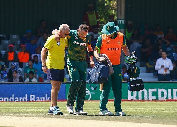 Three recent instances when a player batted despite serous injuries