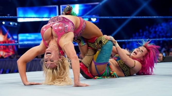 WWE News: WWE Superstar responds to Asuka's tweet after losing SmackDown Women's title