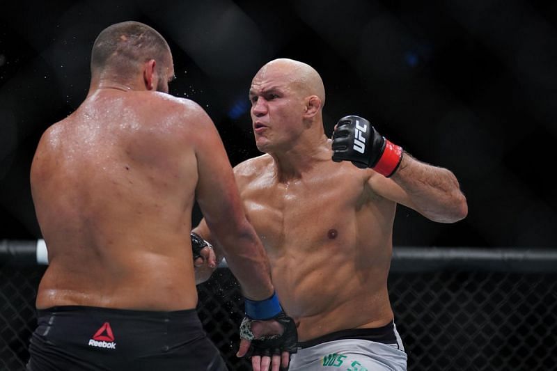 Can Junior Dos Santos survive the onslaught of Derrick Lewis?
