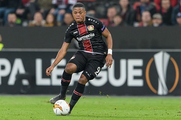 Leverkusen&#039;s Bailey is compared to Arjen Robben and could be Chelsea&#039;s best buy.