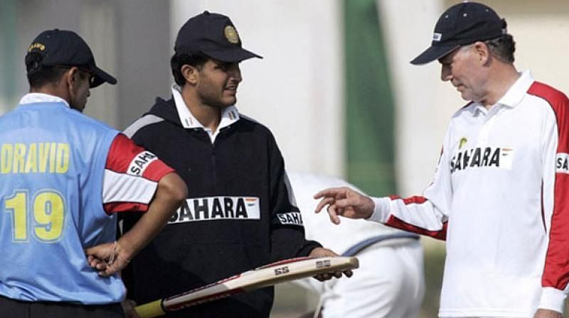 Greg Chappel with Saurav Ganguly and Rahul Dravid