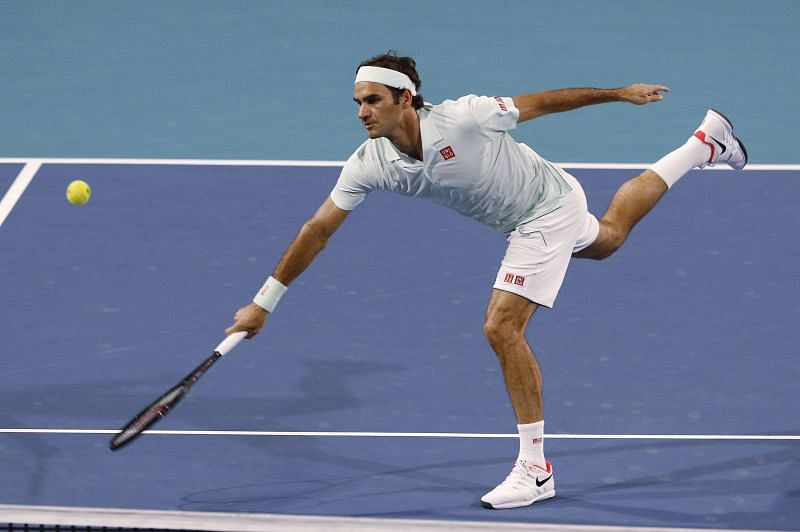 Roger Federer shines on soggy day at the Miami Open