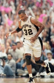 Sean Elliot #32