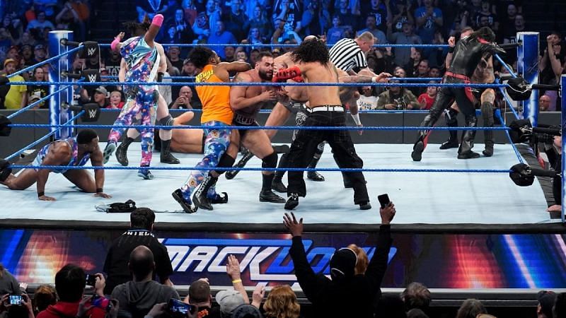 The match took a turn when The New Day showed up