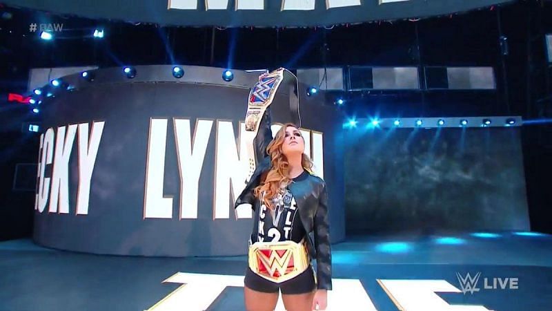 Becky Lynch defeated Alicia Fox on her return to Raw