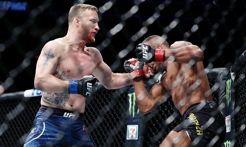 Gaethje overwhelmed Barboza in the opening round