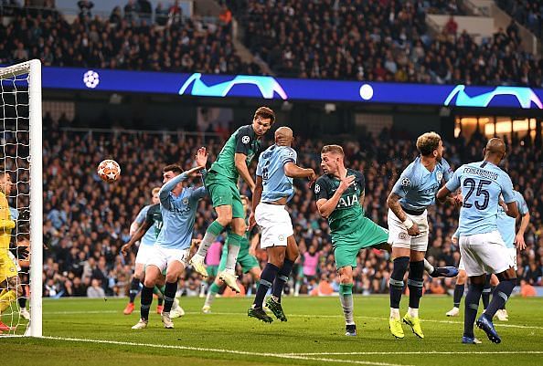 Fernando Llorente has kept his hands as close to the body as possible, but that still doesn&#039;t mean that the goal should stand.