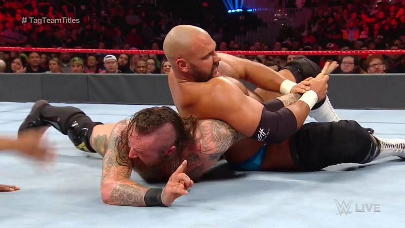 Scott Dawson had an embarrassing moment on Raw whilst defending the Raw Tag Team Championships