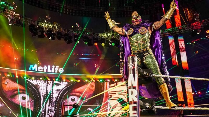 The master of the 619 dressed as Spider-Man villain Mysterio for his US Title match