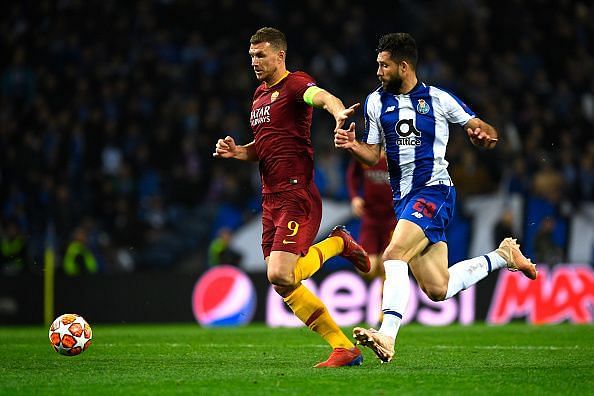 FC Porto v AS Roma - UEFA Champions League Round of 16: Second Leg