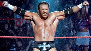 10 WWE रैसलर्स जिनकी मूंछों ने फैंस की खूब वाहवाही लूटी
